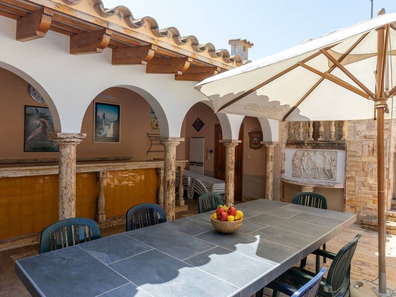 Les Oliveres in Llanca, Oberampurien
