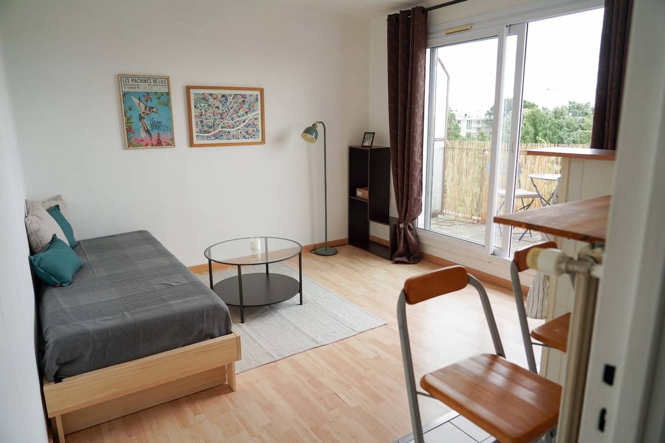 Entire studio, Studio with balcony and view of Nantes in Nantes, Nantes region