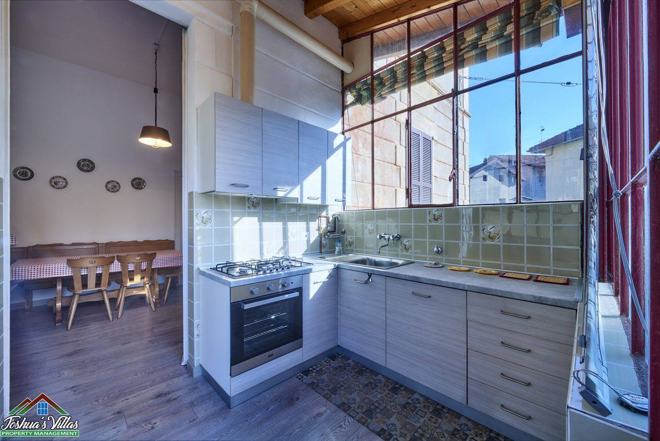 Ganze Wohnung, Ferienwohnung für 8 Personen mit Garten in Mandello del Lario, Westliche Bergamo-Alpen