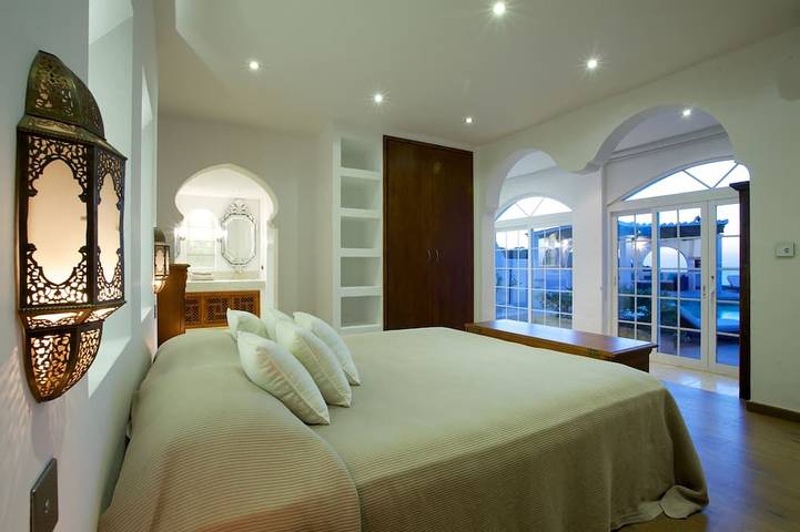 Villa Melograno - Luxury Cala Salada Villa with Private Pool and Sunset Views in Cala Saladeta, Sant Antoni de Portmany