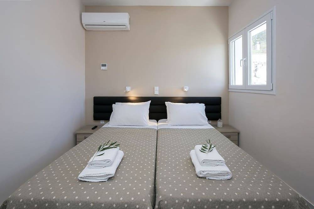 Two bedroom apartment with breathtaking seaviews in Kassiopi, Korfu