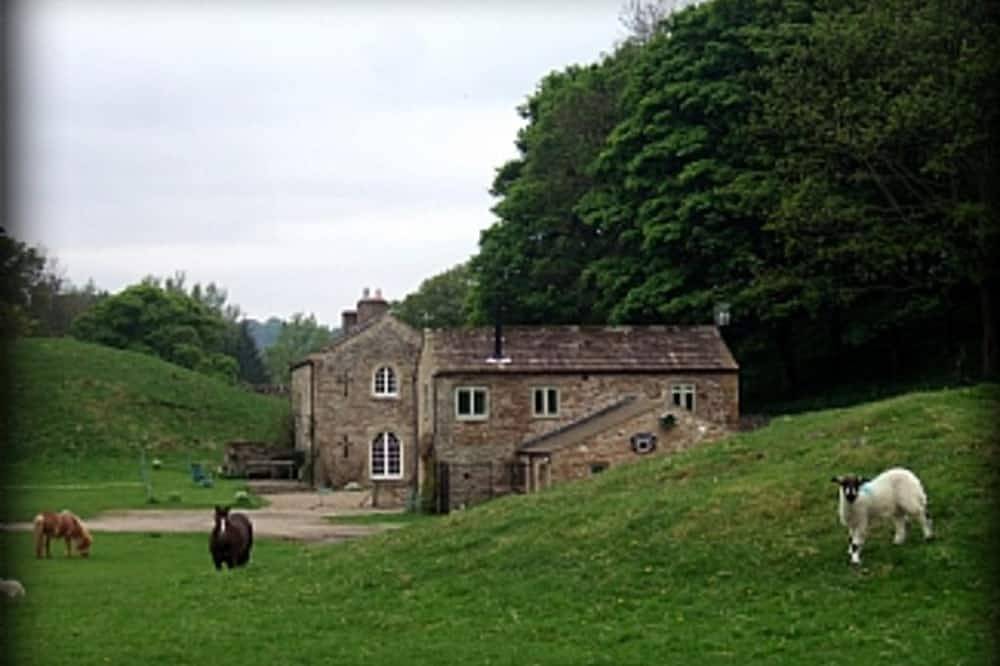 Lujoso Antiguo Bothy / Granero en un entorno idílico en medio de los valles de Yorkshire in Parque Nacional de Yorkshire Dales