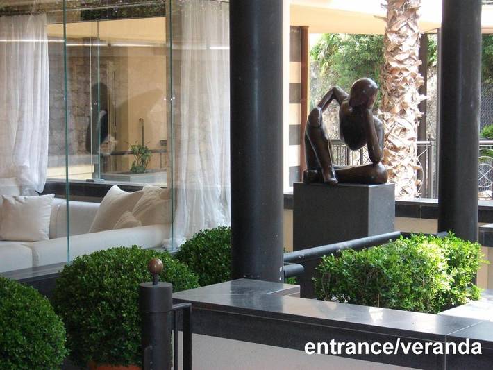 Apartamento para 4 personas, con vistas además de jardín y piscina, Familias con niños en Mazzarò