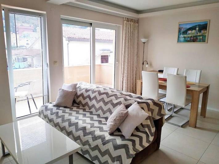 Apartament wakacyjny dla 4 osób, z taras i widok, zwierzęta dozwolone w Budva
