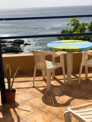 Gîte pour 2 personnes, avec terrasse et vue dans Praia