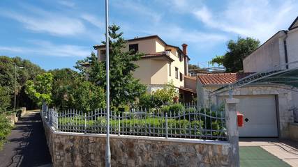 Gîte pour 2 personnes, avec vue ainsi que jardin et terrasse à Medulin