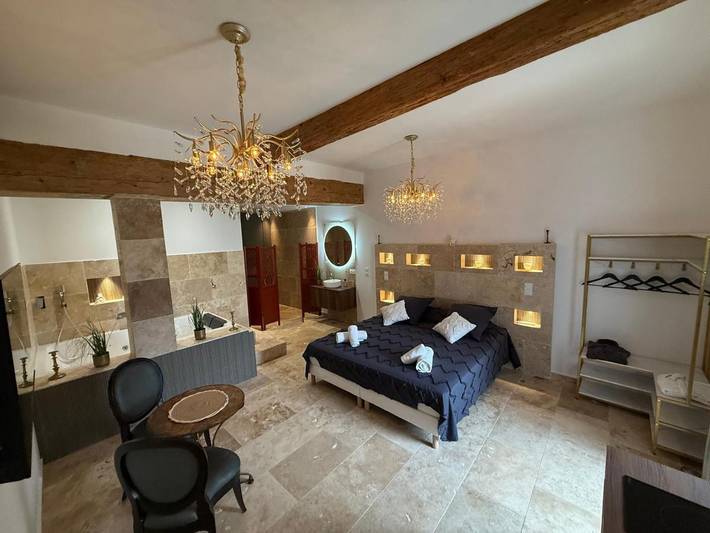 Gîte pour 2 personnes, avec terrasse ainsi que vue et vue sur le lac à Ginestas - 2