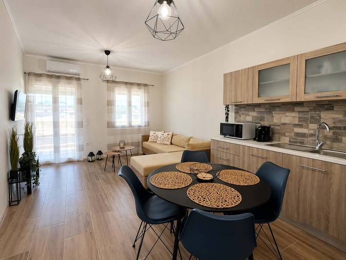 Apartament wakacyjny dla 5 osób, z Ogród i Basen w Kalamata