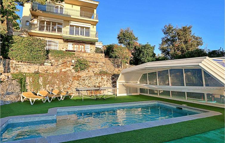 Ferienhaus für 10 Personen, mit Garten und Pool