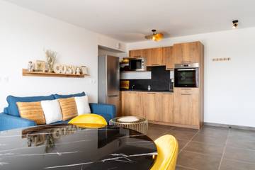 Gîte pour 6 personnes, avec balcon dans Plage de La Corniche