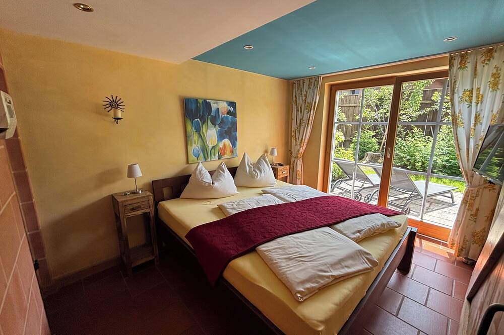 Geheel appartement, Sauna apartment \"Landhaus Zell am See\" in Niedernsill. Pet friendly! in Niedernsill, Pinzgau