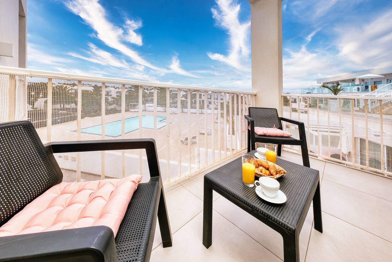 Sun Glow Senator 215 in Costa Teguise, Teguise