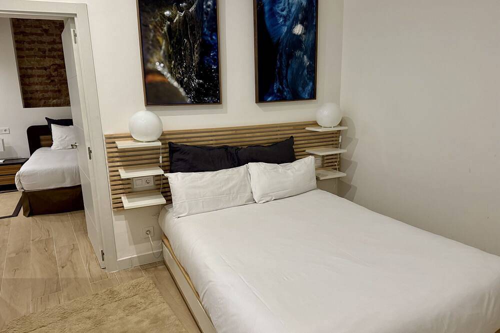 Entire apartment, Housing Malasaña by Sharing Co in Centro (Madrid), Madrid