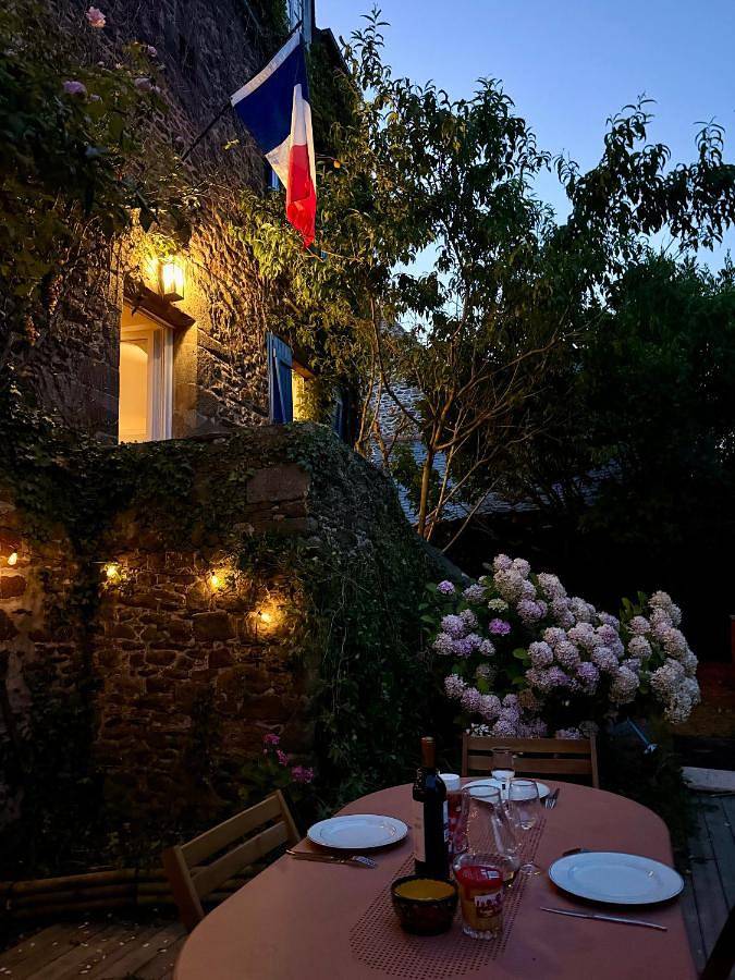 Three-Bedroom House in Châteauneuf-d'Ille-et-Vilaine, Région de Saint-Malo