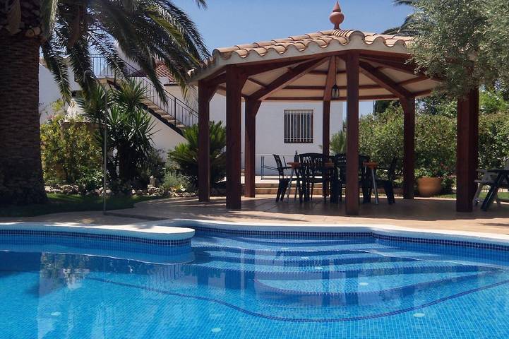 Casa de vacaciones para 8 personas, con jardín, Se admiten mascotas en Perelló