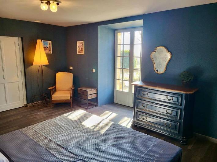 Location de vacances pour 2 personnes, avec jardin ainsi que vue et terrasse à Sainte-Alvère - 4