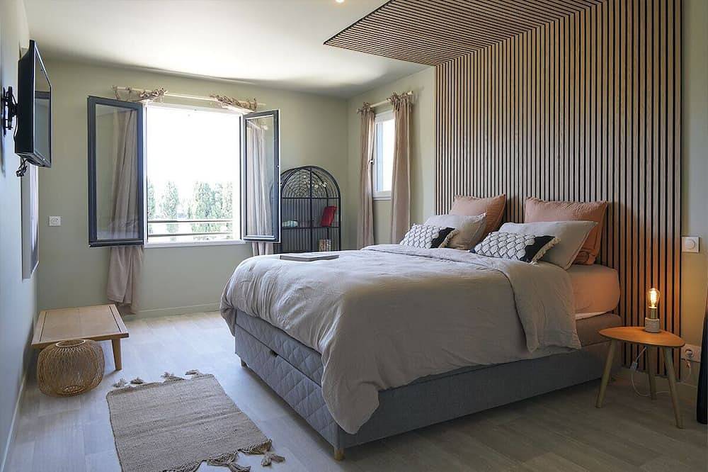 Magnifique Maison à 5 mn de Saint Rémy de Provence Avec Piscine, Cuisine D'été in Graveson, Arles region