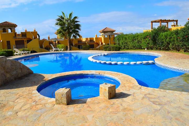 Gîte pour 6 personnes, avec jardin ainsi que jacuzzi et piscine à Isla Plana - 2