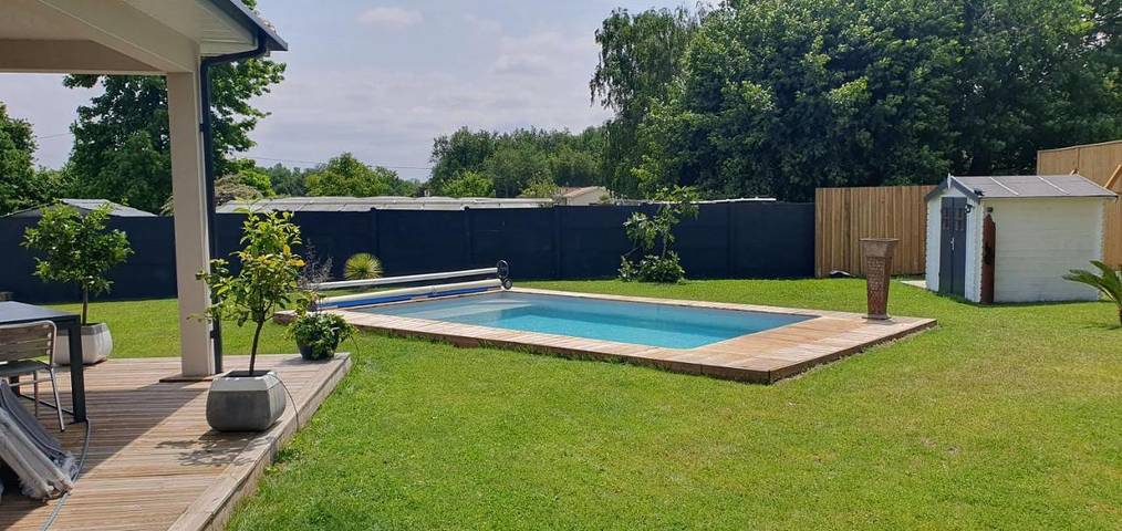 Location de vacances pour 6 personnes, avec jardin ainsi que terrasse et piscine à Moulis-en-Médoc - 2
