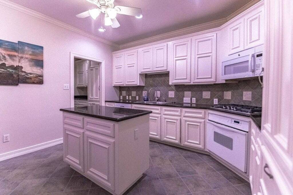 River Oaks - 4 Bedrooms / 3700 sqft in Houston, Harris County