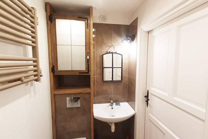 Cały apartament, Apartament wakacyjny dla 6 osób z ogród in Dolny Śląsk
