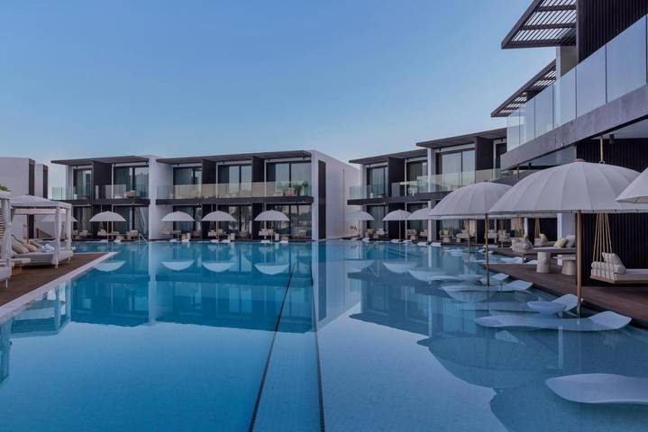 Hôtel pour 4 personnes, avec sauna et terrasse ainsi que vue et piscine