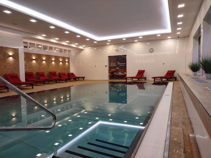 Ferienwohnung für 6 Personen, mit Pool und Sauna sowie Ausblick und Terrasse - 1