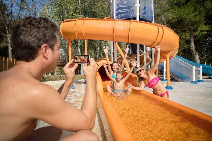 Camping pour 6 personnes, avec piscine ainsi que bassin pour enfant et jardin à Tarragone - 2