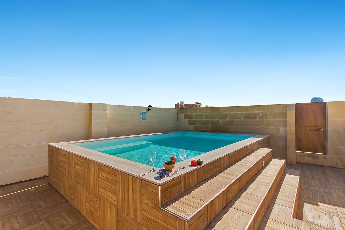 Nadurin, Gozitan villa 7 Bedr. & 2 Pools in Nadur, Gozo