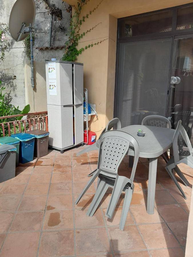 Gîte pour 5 personnes, avec jardin et vue, animaux acceptés à Letojanni - 2