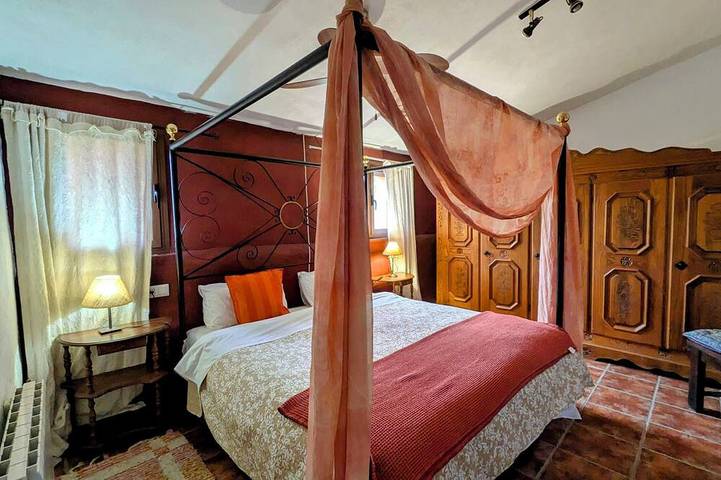 Ganze Wohnung, Chestnut Apartment Four Poster in Vélez-Rubio, Almería Provinz