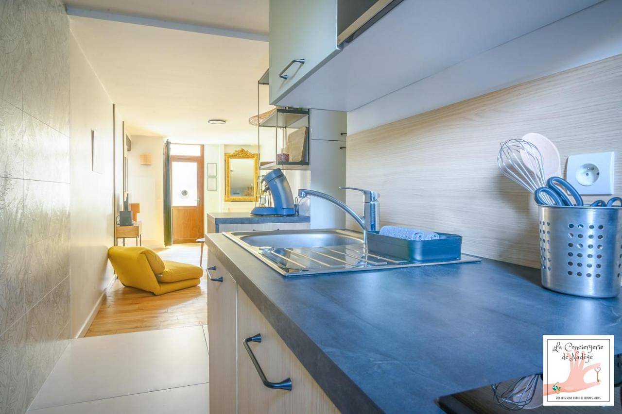 Appartement entier, Joli gîte centre historique de Milly 2-4 personnes in Milly-la-Forêt, Parc naturel régional du Gâtinais français