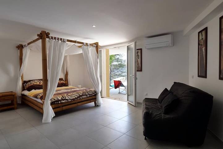 French Riviera Air-conditioned Villa with heated infinity pool, Amazing view in Bagnols-en-Forêt, Mediterranean Coast (France)