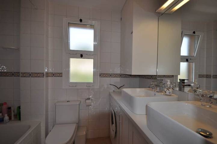 Ferienwohnung für 3 Personen, mit Balkon und Garten in La Caleta de Interián - 4