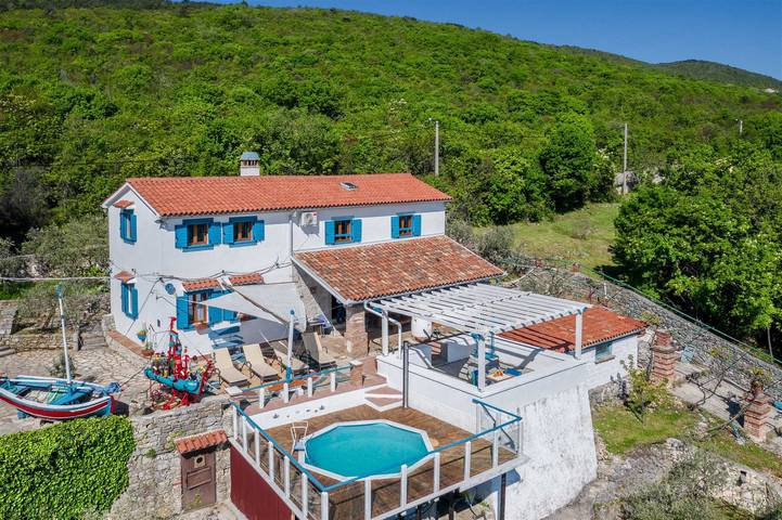 Villa für 6 Personen, mit Pool und Balkon/Terrasse - 1