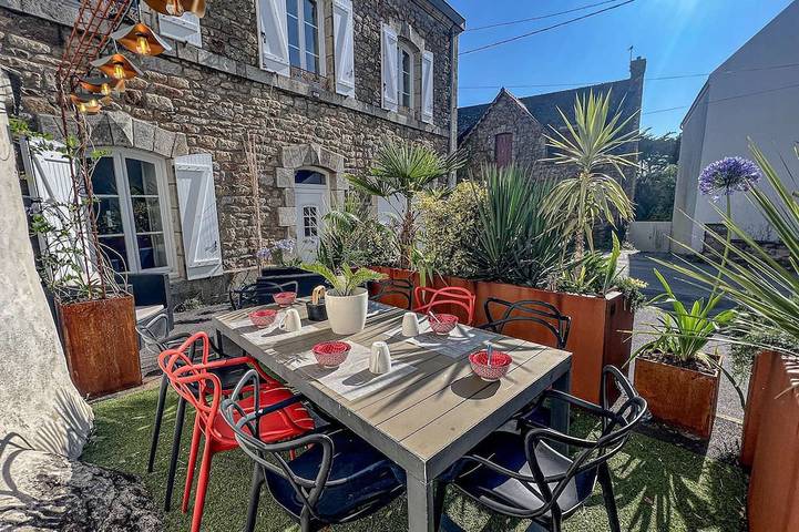 Location de vacances pour 12 personnes, animaux acceptés dans Ilot De De Saint Cado