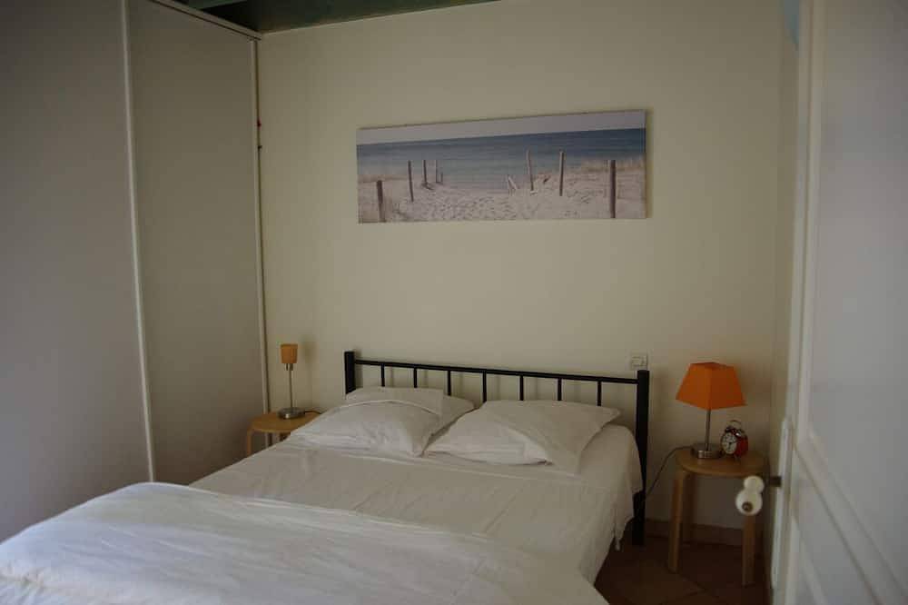 House in a lovely environment (lake, forest and ocean) in Lac de Lacanau, Lacanau