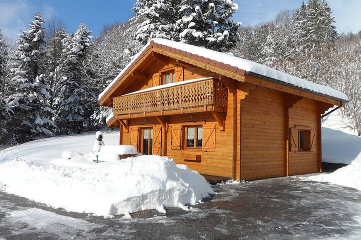 Chalet pour 6 personnes, avec jardin ainsi que sauna et balcon