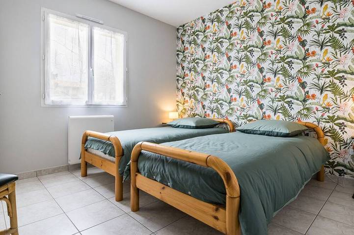 Gîte pour 4 personnes, avec jardin à Saint-Hilaire-de-Chaléons - 2