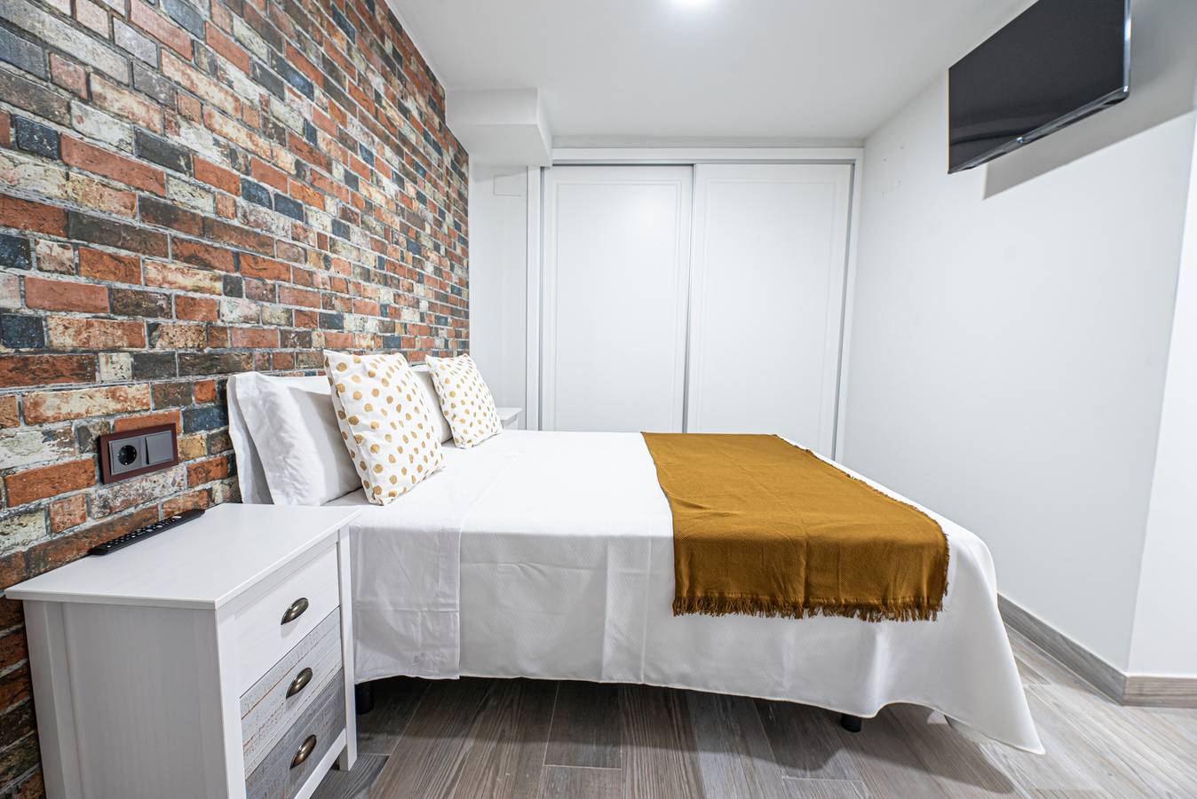 Apartamento entero, Apartamento "Ocean Suites A6" con terraza y Wi-Fi in Playa Central, Isla Cristina