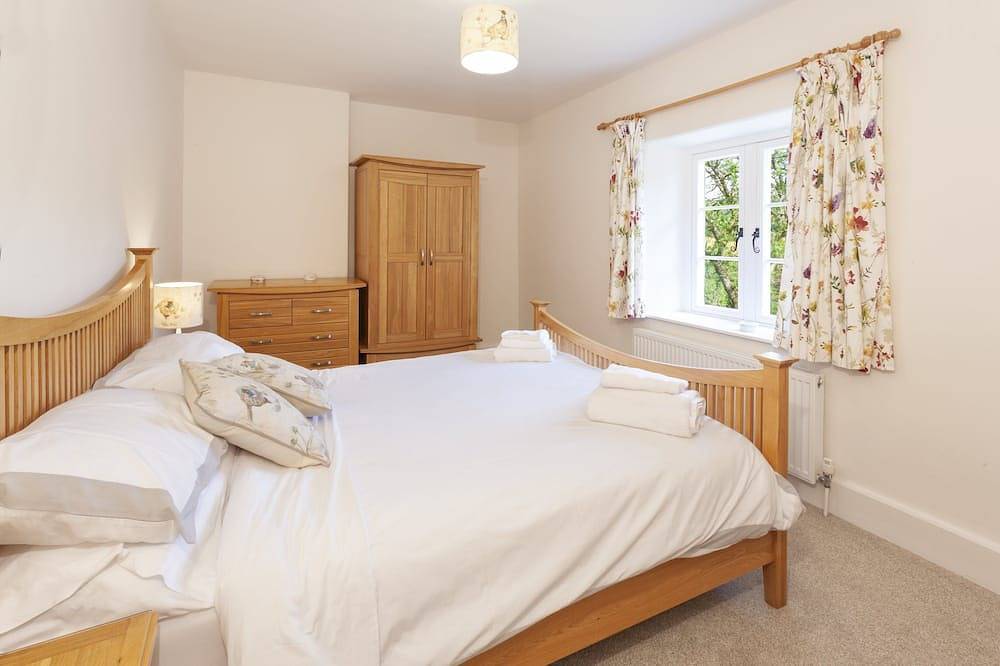 One Lower Spire Cottage, Liscombe in Dulverton, Somerset