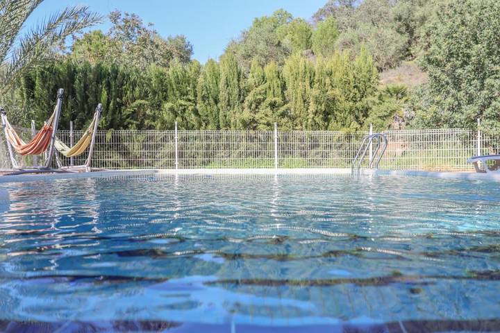 Casa rural para 8 personas, con Terraza además de Jardín y Piscina en La Campana