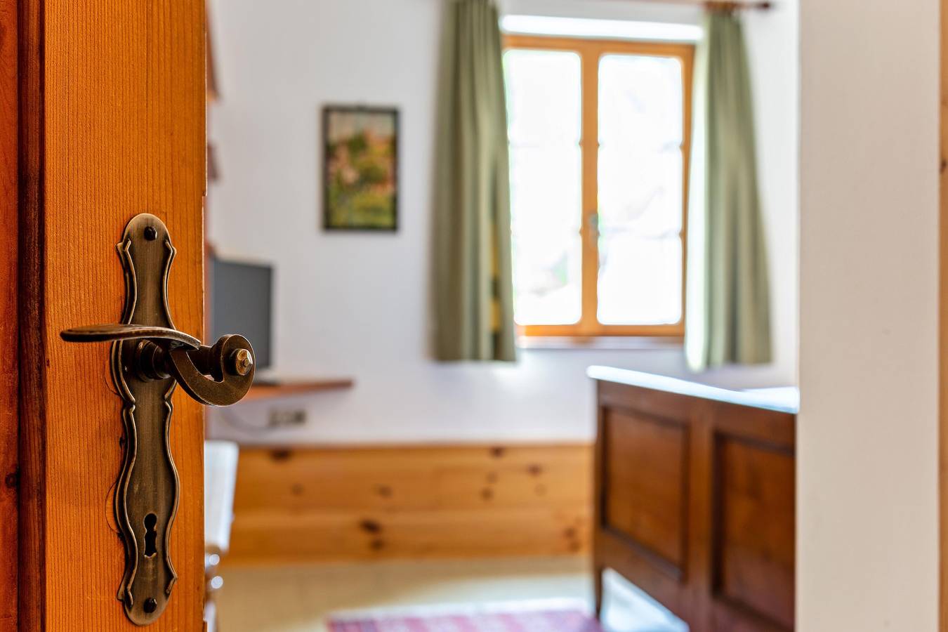 Habitación 'Hirschen Aldo' con vistas a la montaña, terraza compartida y Wi-Fi in Sarnthein, Sarentino
