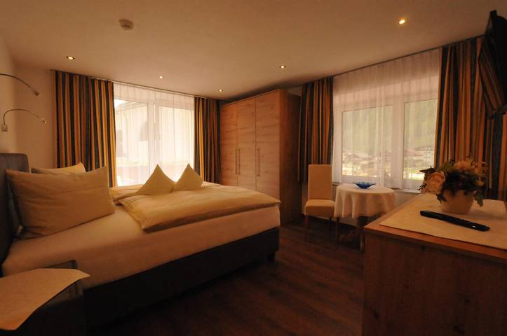 Ferienwohnung für 2 Personen, mit Pool und Garten sowie Ausblick und Sauna in Sankt Jakob in Defereggen - 4