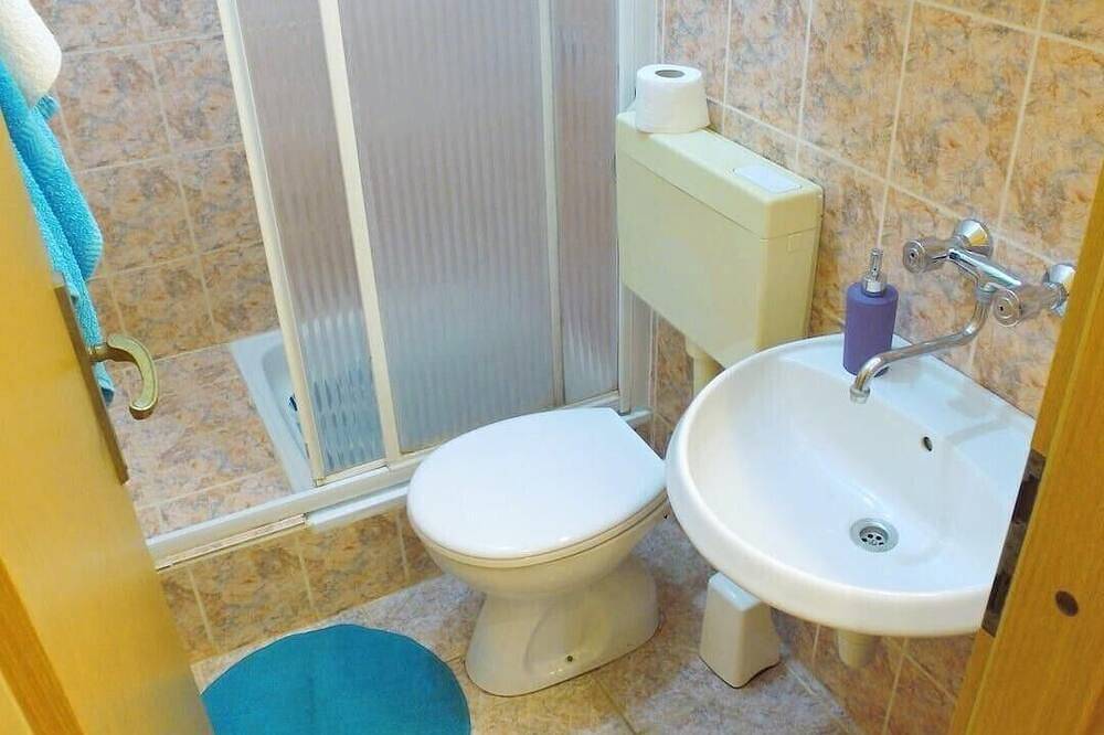 Ganze Wohnung, Ferienwohnungen Davor, (15447), Rukavac, hr in Rukavac, Vis