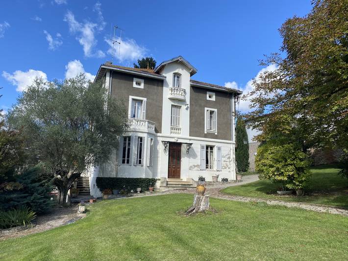 Maison de vacances pour 8 personnes, avec piscine ainsi que jardin et terrasse