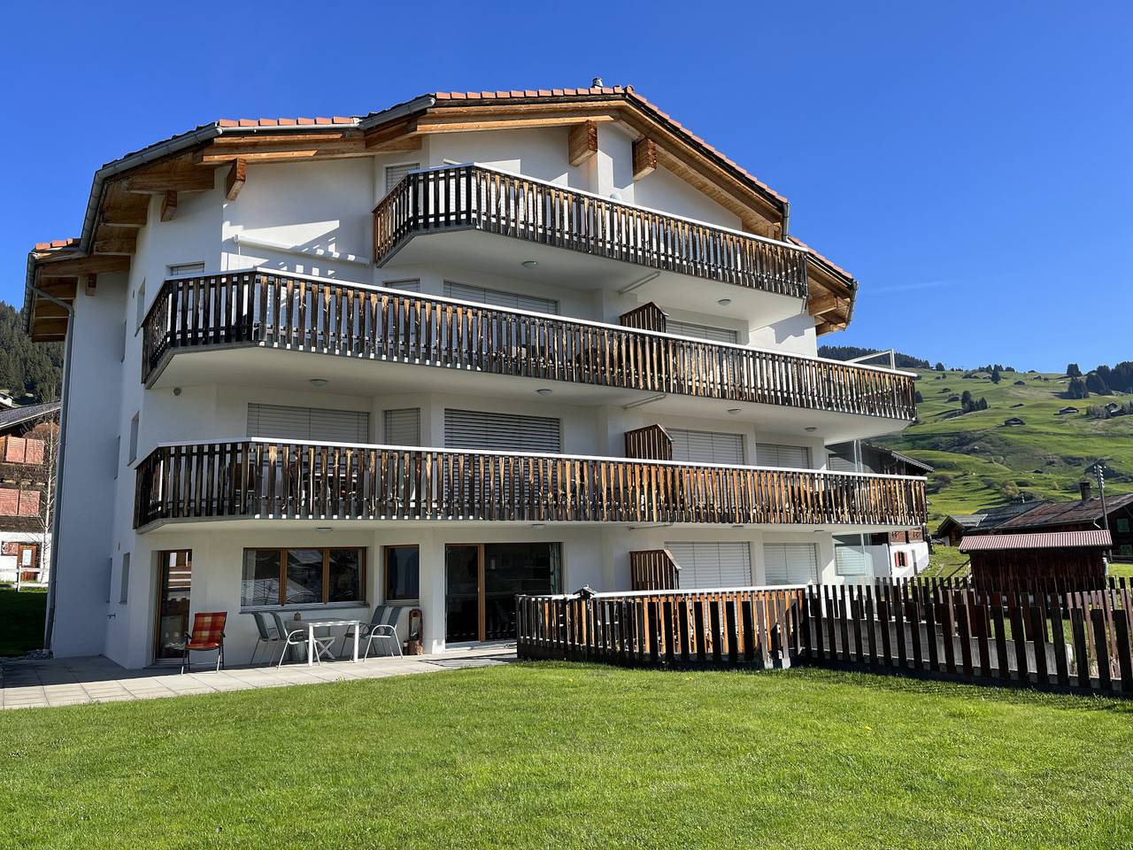 Ganze Ferienwohnung, Ferienwohnung Casa Carola, Brigels - 4.5 Zimmer Ferienwohnung für max. 7 Pers. im Eg in Brigels, Alpenarena