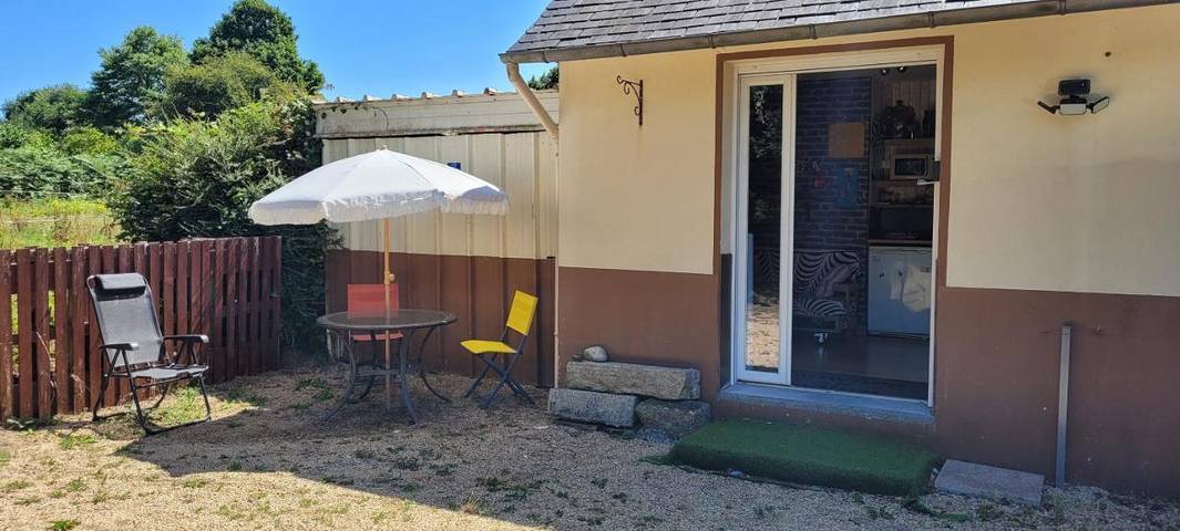 Gîte pour 5 personnes, avec Terrasse dans Guimiliau