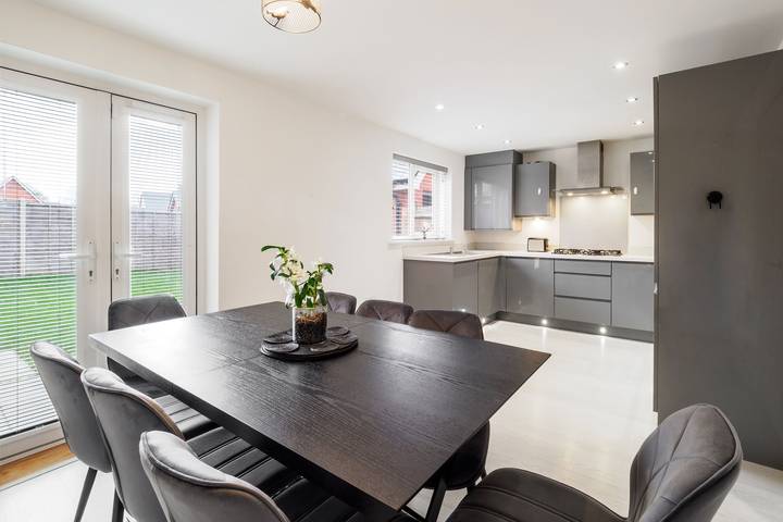 Host & Stay | Flourishing Court in Kent