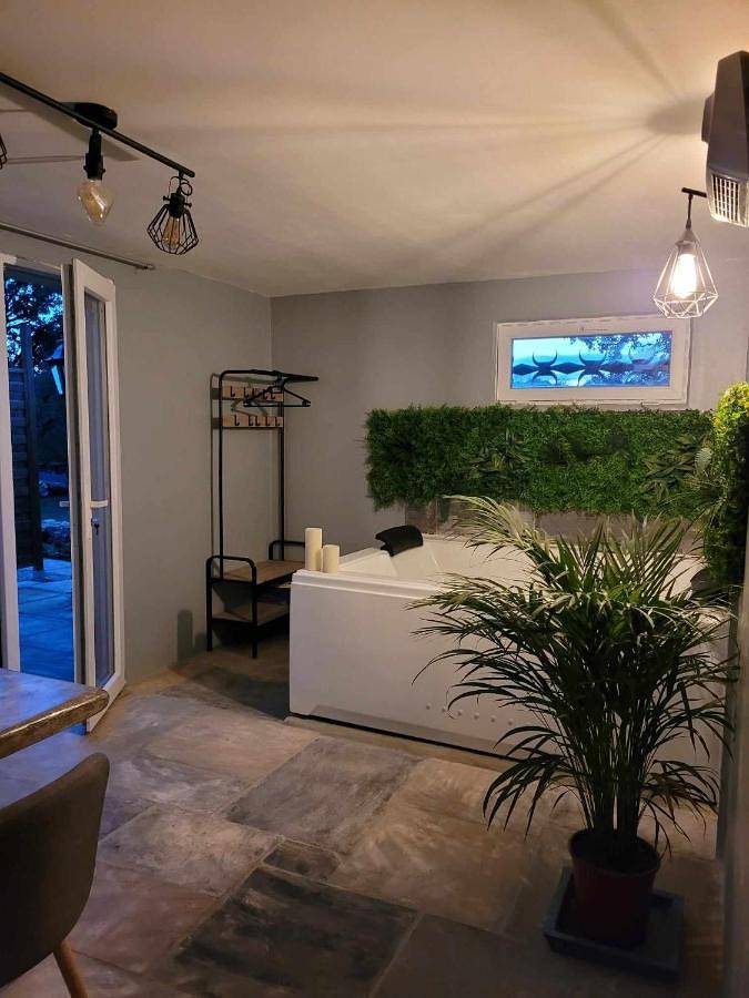 Location de vacances pour 2 personnes, avec sauna ainsi que vue et terrasse, animaux acceptés à Limogne-en-Quercy - 4